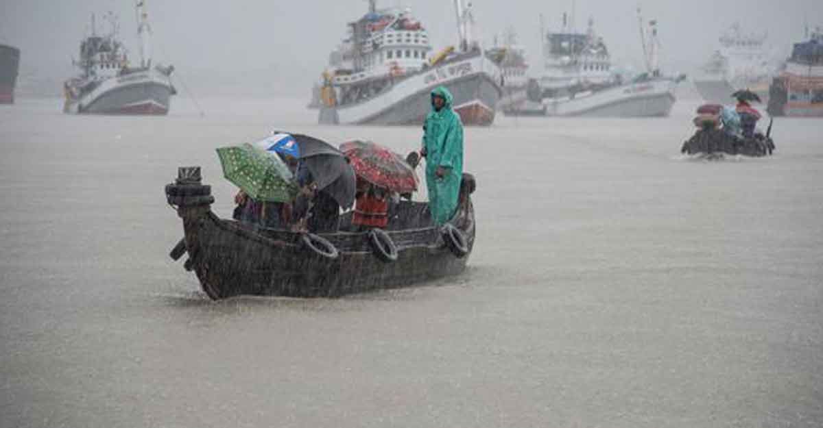 ২০ জেলার নদীবন্দরে সতর্ক সংকেত