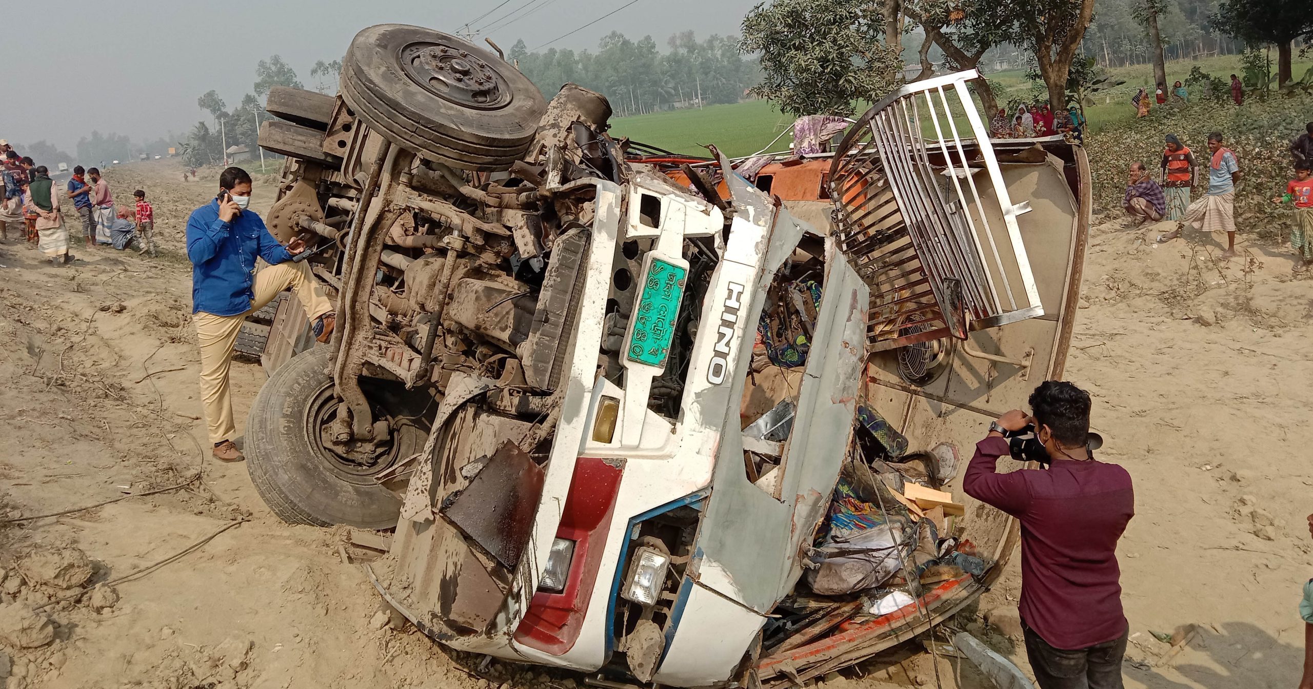 প্রতিদিন সড়কে ঝরছে ১৭ প্রাণ