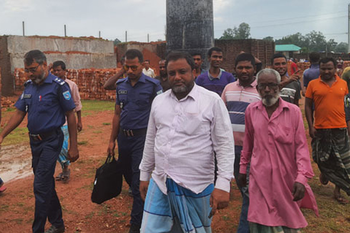 রংপুর ইটভাটায় বজ্রপাতে ৫ শ্রমিকের মৃত্যু