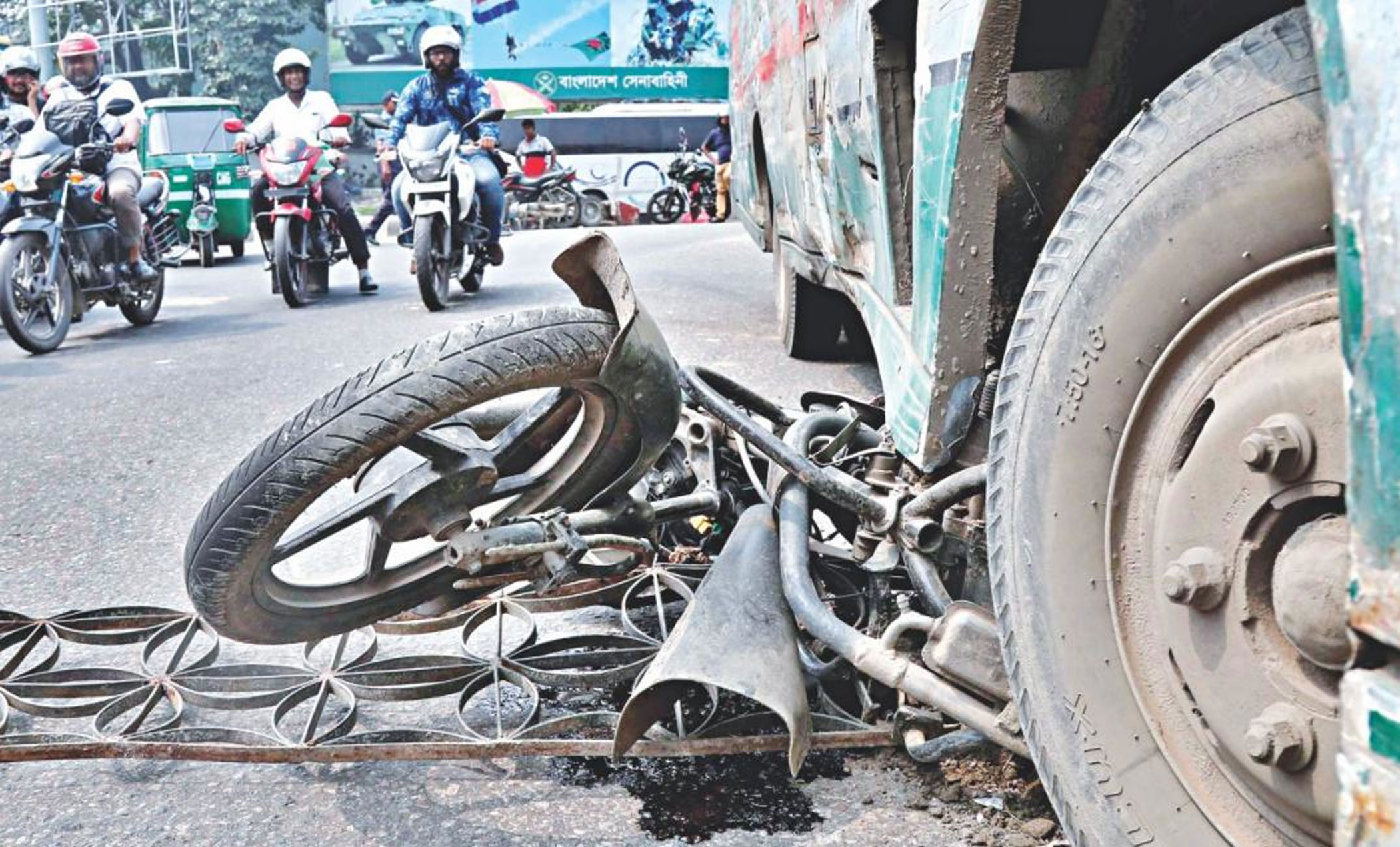 ১০ মাসে বাইক দুর্ঘটনায় ২০৯৭ মৃত্যু