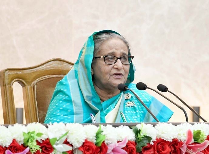 পুলিশ বাহিনীকে সতর্ক থাকার আহ্বান