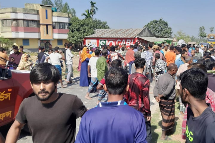 ট্রাক-অটোরিকশার সংঘর্ষে নিহত ৫