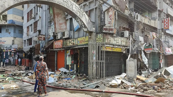 রাজধানীতে ভবনে বিস্ফোরণ, নিহত ৩