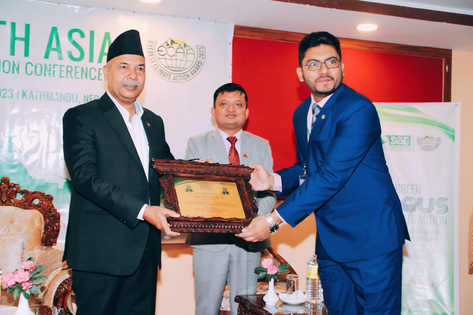 নেপাল সরকারের ন্যাশনাল ইয়ুথ কাউন্সিল কর্তৃক এওয়ার্ড পেলেন অ্যাড. হাসান আলী রুমান