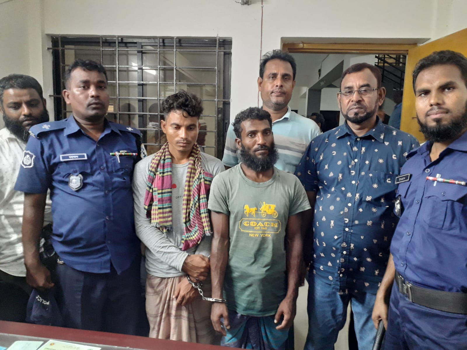 বাউফলে নিষেধাজ্ঞা অমান্য করে মা ইলিশ ধরায় ২ জেলের কারাদণ্ড