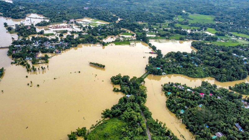 বন্যার পরিস্থিতির উন্নতি অব্যাহত