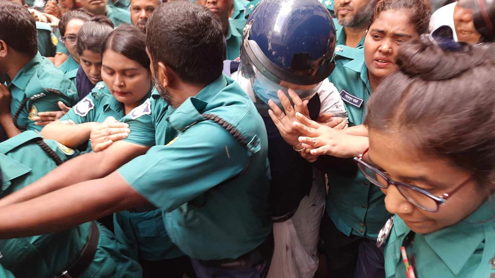দীপু মনির ৪ ও জয়ের ৫ দিনের রিমান্ড